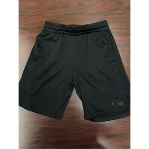 New Balance Black Boys Athletic Shorts with Pockets Size Small (8)